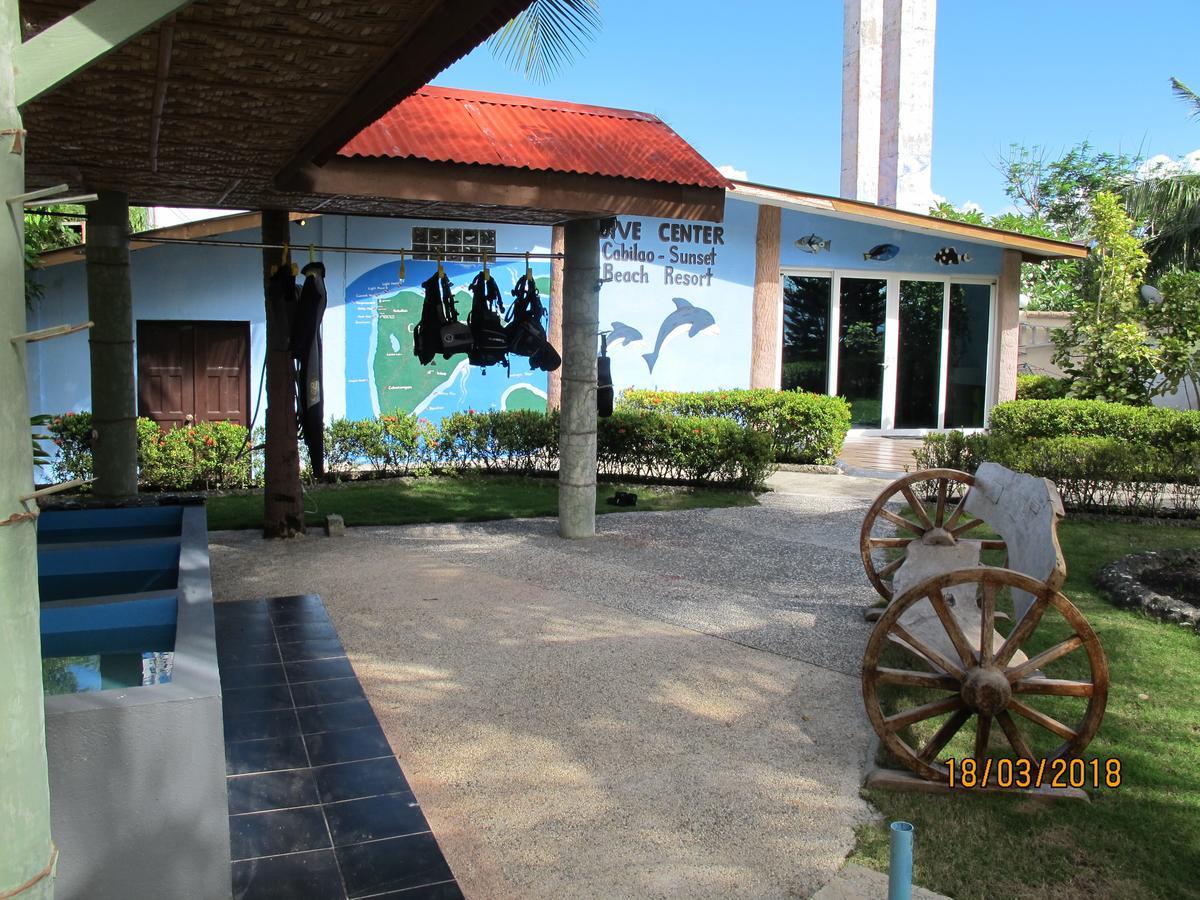 Cabilao Sunset Dive & Beach Resort Loon ภายนอก รูปภาพ