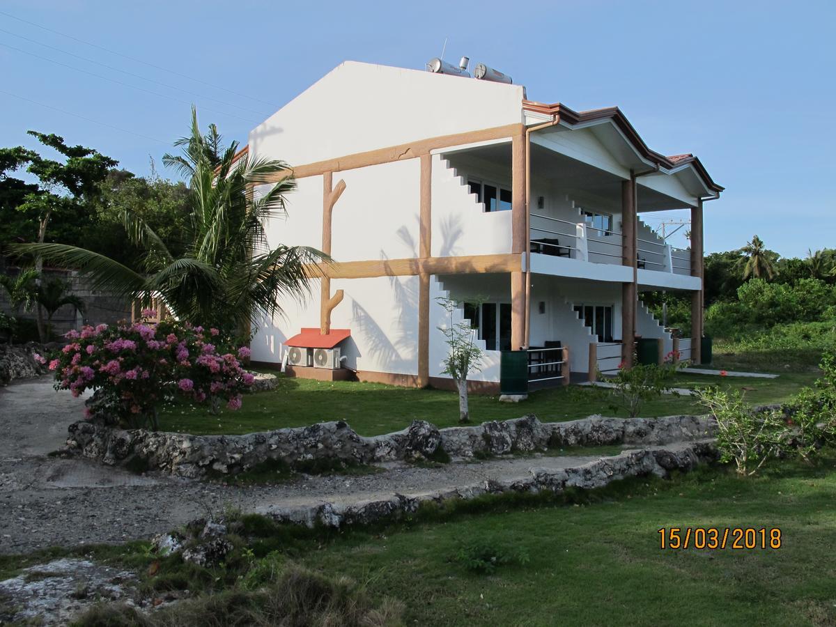 Cabilao Sunset Dive & Beach Resort Loon ภายนอก รูปภาพ