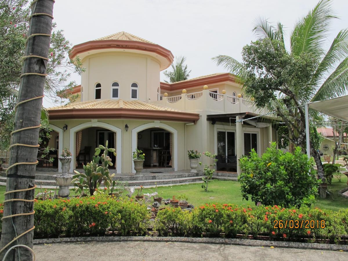 Cabilao Sunset Dive & Beach Resort Loon ภายนอก รูปภาพ